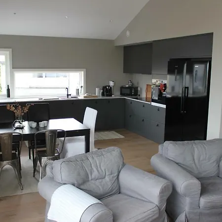 Brand New Familyhome In 度假居
