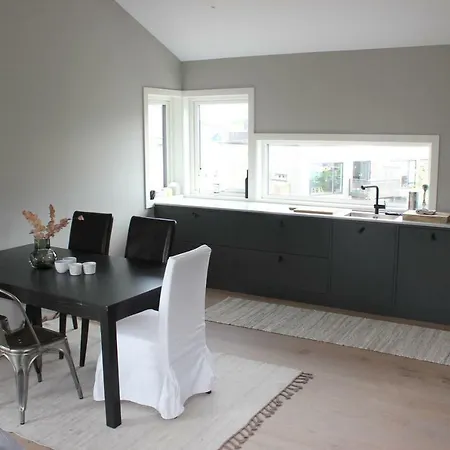 Brand New Familyhome In 克里斯蒂安桑